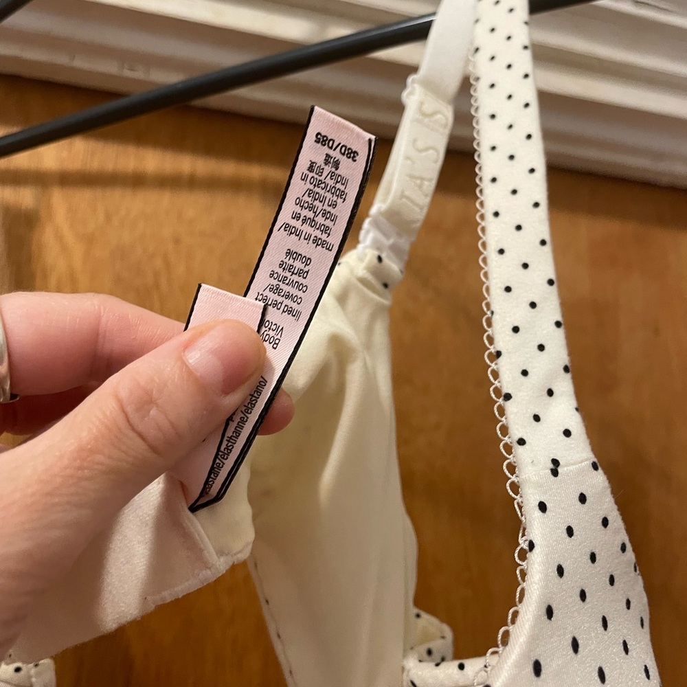 VS lined perfect coverage  bra size 38 D